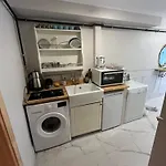 Balat Tarihin Icinden Pink Home 1